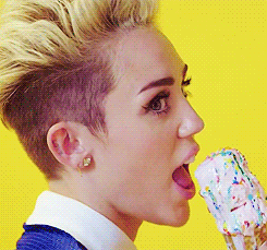  Miley 팬 Art