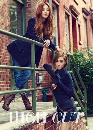  Taetiseo HIGH CUT October Issue