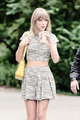 Taylor Swift random  - taylor-swift photo