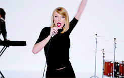  taylor schnell, swift shake it off :3