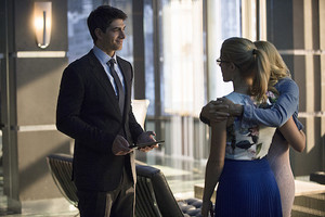  Arrow - Episode 3.05 - The Secret Origin of Felicity Smoak - Promotional photos