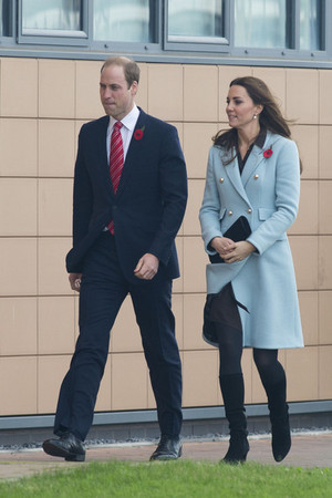  Duke & Duchess Of Cambridge Visit The Valero Pembroke 정련소, 정유 공장