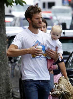  Jamie with his baby daughter