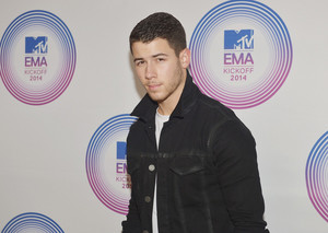  Nick Jonas attends এমটিভি EMA’s 2014 Kick Off at Klipsch Amphitheater on November 9, 2014