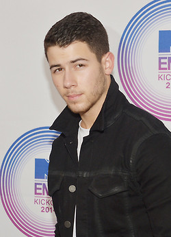  Nick Jonas attends एमटीवी EMA’s 2014 Kick Off at Klipsch Amphitheater on November 9, 2014