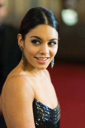 October 26th: Vanessa Hudgens at the ‘Gimme Shelter’ Premiere in Paris