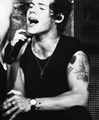 This is not allowed on my planet ..GAHH I love this ! - harry-styles photo