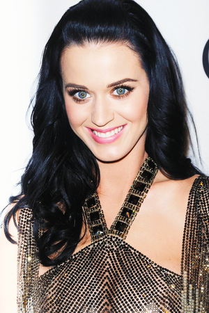  ╰☆ Katy ☆╮