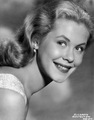 Elizabeth Victoria Montgomery (April 15, 1933 – May 18, 1995) - celebrities-who-died-young photo