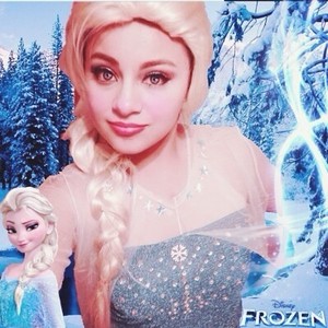 Frozen Elsa look alike