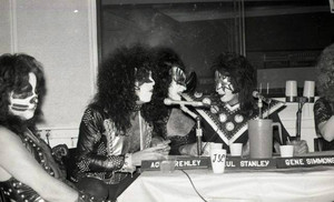  吻乐队（Kiss） 1974