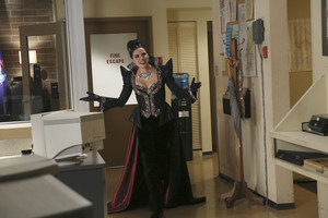  Once Upon a Time - Episode 4.10 - Shattered Sight