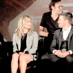  Stephen Amell and Emily Bett Rickards at The Flash vs. 애로우 팬 screening event.