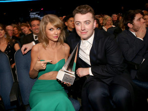  Taylor nhanh, swift at American âm nhạc Awards 2014