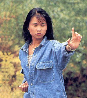  Thuỳ Trang( December 14, 1973 – September 3, 2001)