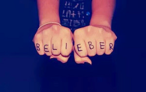  BELIEBERS FOR LIFE<333333