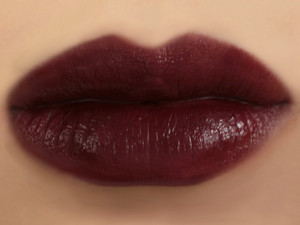  Dark Red lips