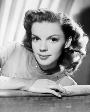  Judy Garland.