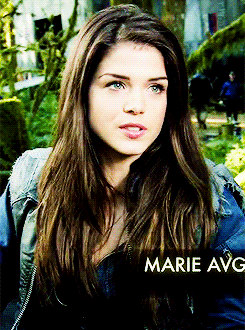 Marie Avgeropoulos Gif 7