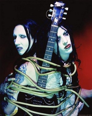 Marilyn Manson and Twiggy