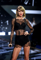Taylor's performance at Victoria's Secrects - taylor-swift photo