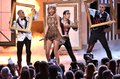Taylor's performance in AMAS - taylor-swift photo