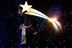 Katy Perry Performs in the Super Bowl XLIX Halftime mostra