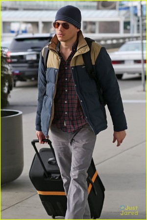  at the airport on Wednesday (January 21) in Vancouver, Canada.