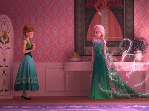  Elsa and anna Frozen fever