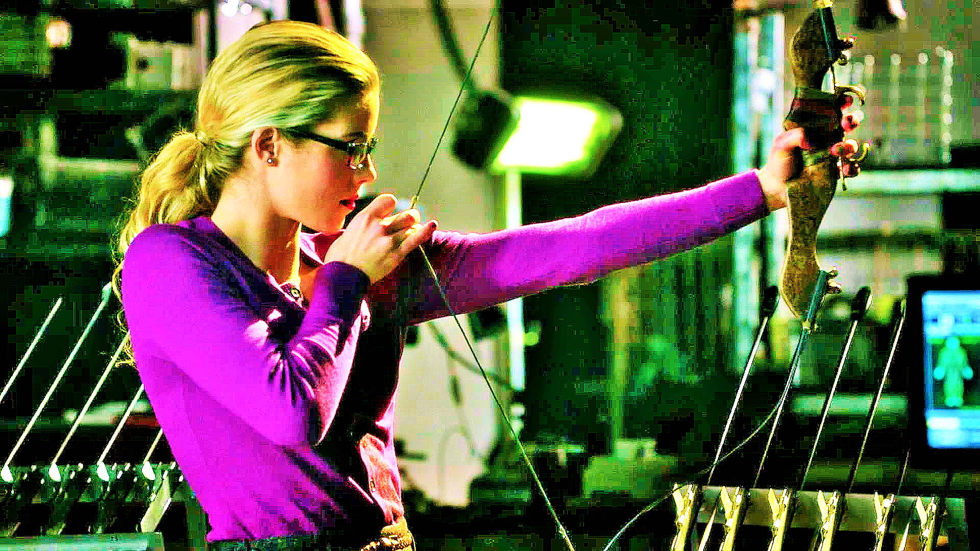 A2  Emily Bett Rickard als Felicity Smoak aus Arrow Autogrammfoto laminiert