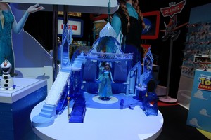 New Frozen - Uma Aventura Congelante Merchandise visualização