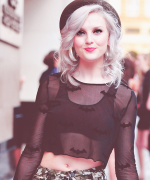 Perrie Edwards        ♡