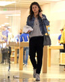 Zendaya shopping at the Apple Store in Beverly Hills (February 27th) - zendaya-coleman photo