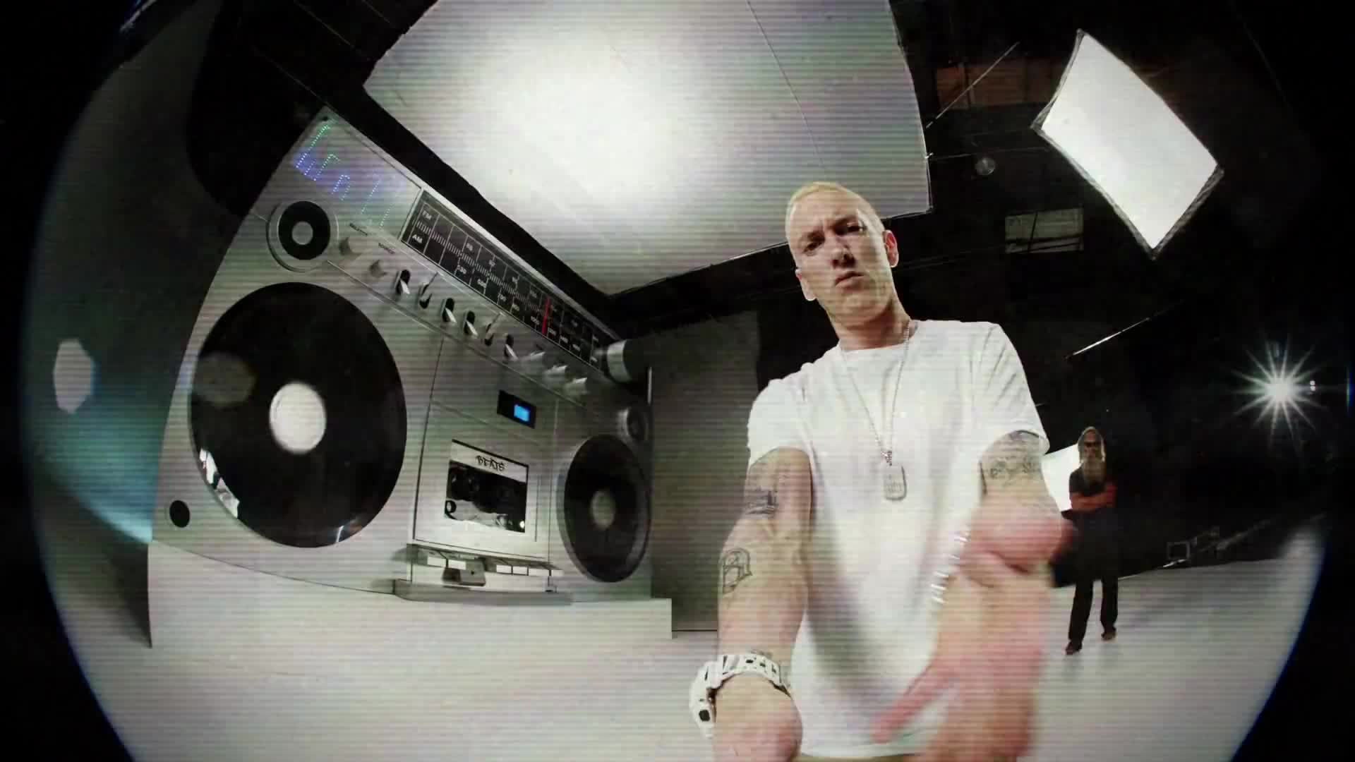 Eminem - Berzerk {Music Video} - EMINEM Photo (38284532) - Fanpop
