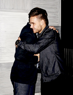  Liam attend a party hosted par Kevin Systrom and Jamie Oliver/