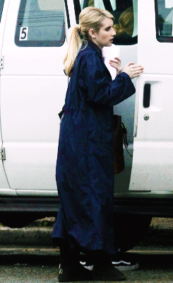  emma roberts on the set of “scream queens “ in new orleans - march 13,2015