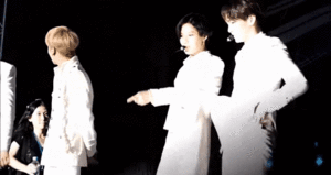  Funny Taemin's reaction to the coordi noona Gif 2015