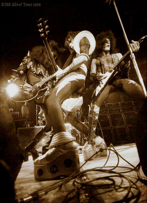  吻乐队（Kiss） Alive! Tour 1976