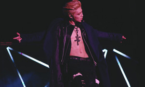  Taemin's Perfect abs and golden hair - SMTOWN Live World Tour IV in Taiwan