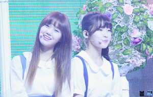 150420 Oh My Girl Arin and Mimi Debut Showcase