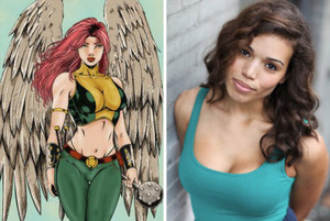  सियारा Renee as Hawkgirl