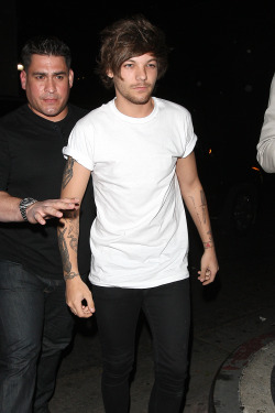  Louis leaving a club in Los Angeles