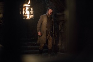  Outlander - Episode 1.15 - Wentworth Prison