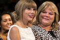 taylor and her mom - taylor-swift fan art