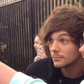              Louis in London - louis-tomlinson photo