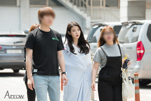  150609 IU after work for 'Producer' filming