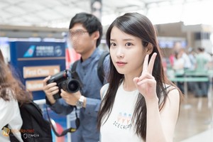 150615 ‪IU‬ at Incheon Airport on her way to Guangzhou Baiyun Airport