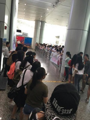  150615 @lily199iu your ファン are waiting for your arrival