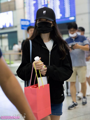  150616 ইউ arriving at Incheon airport back from GuangZhou China