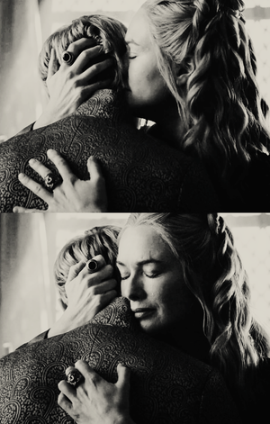  Cersei Lannister & Tommen Baratheon